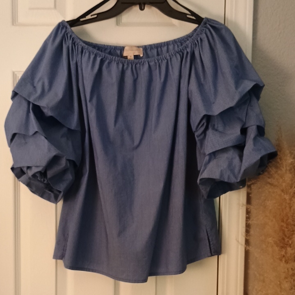 Philosophy Gray Ruffled Relaxed Blouse